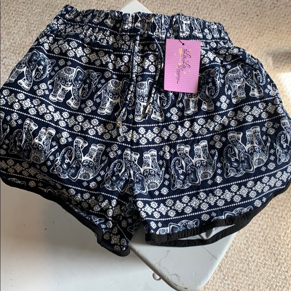 Shorts - leggings material navy blue w/elephants